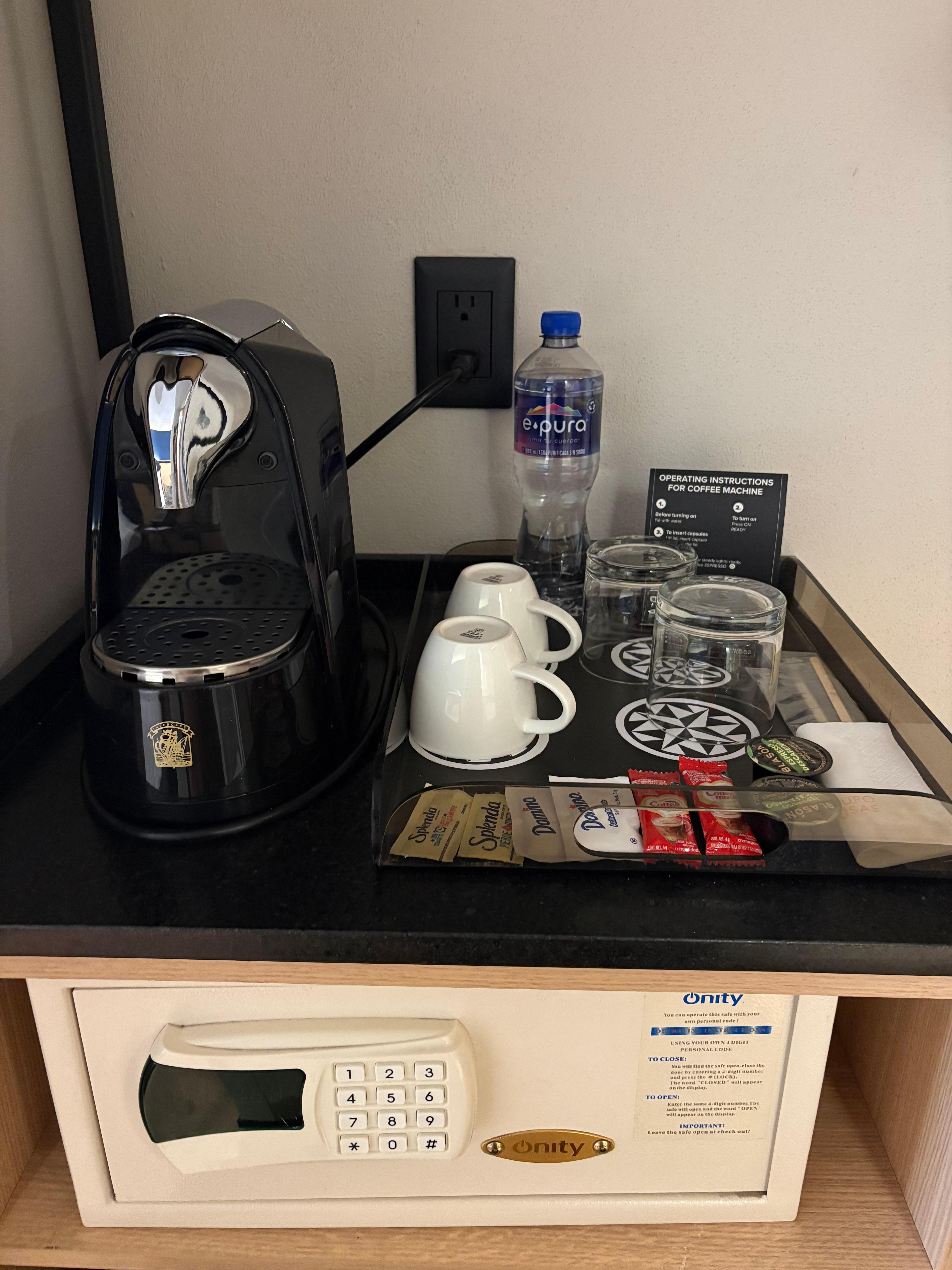 Cafe no quarto disponivel