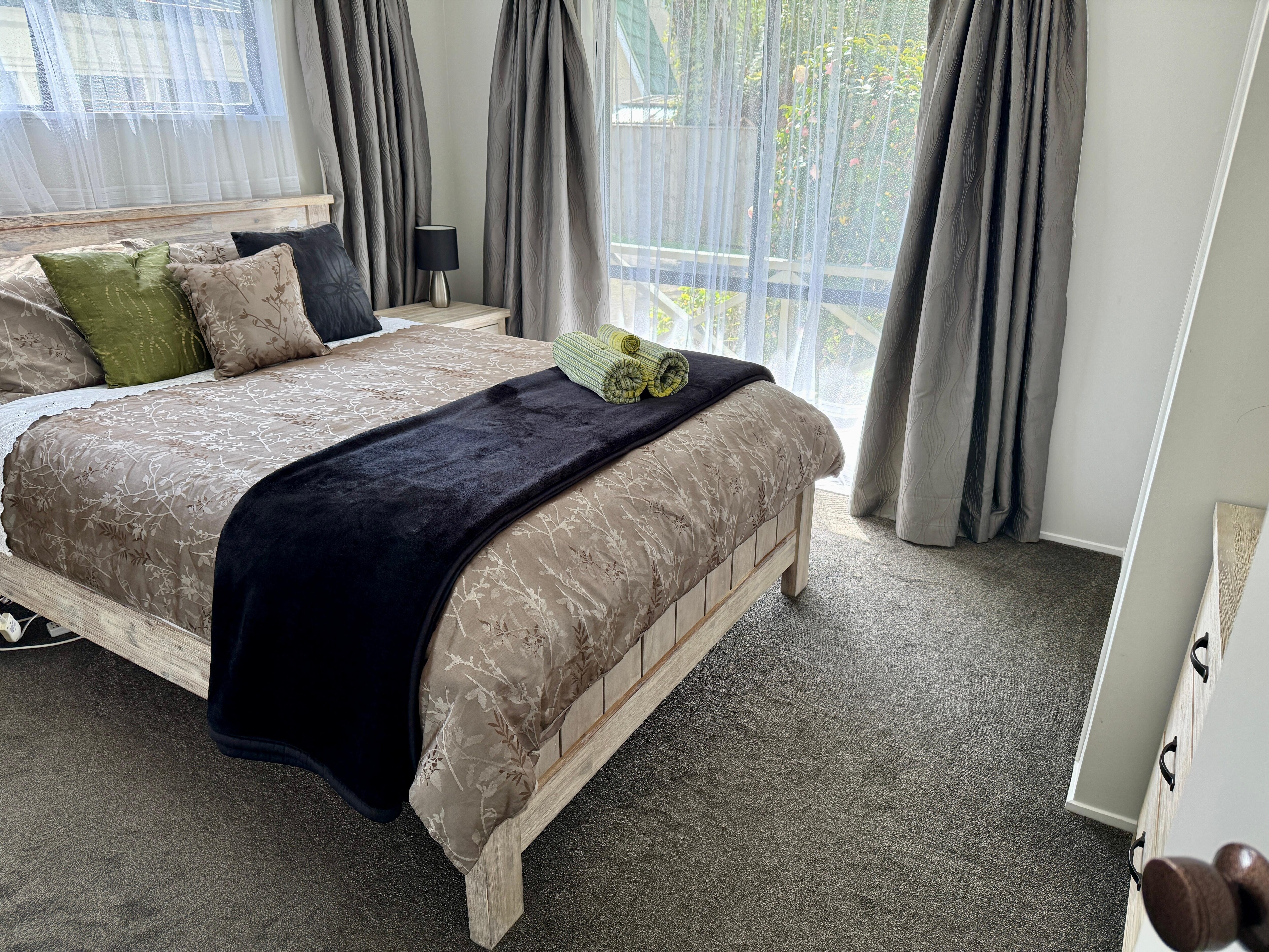 Main downstairs bedroom.