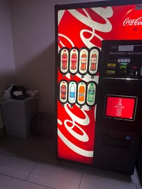 Trash overflowing near vending machines in the halls. Not helping with the odor.
