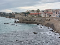 Une promenade sur les anciens remparts