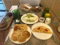 Omelette breakfast