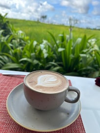 Flat White avoine au buffet du petit-déjeuner.