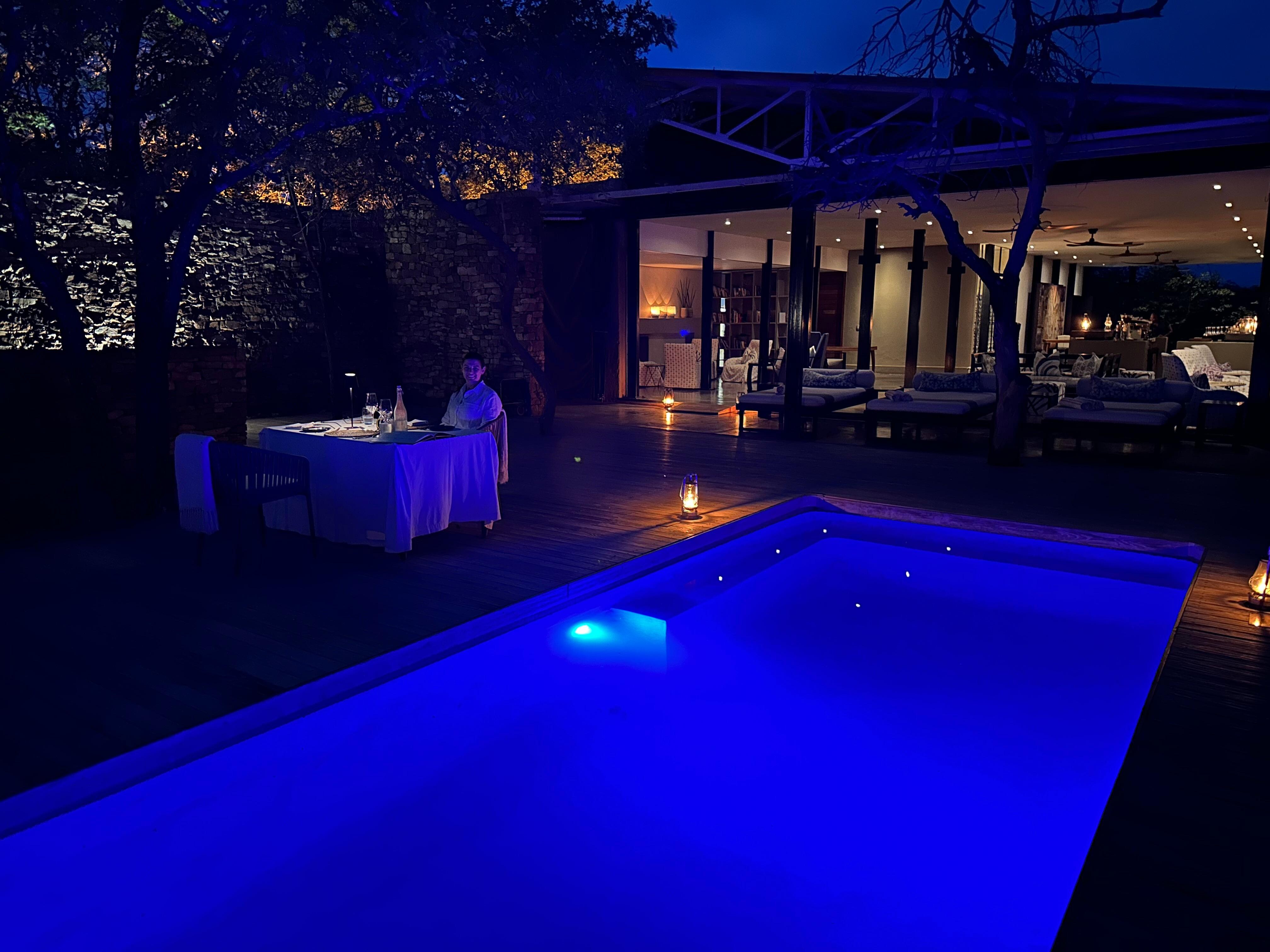 Swimming pool at bar area. 