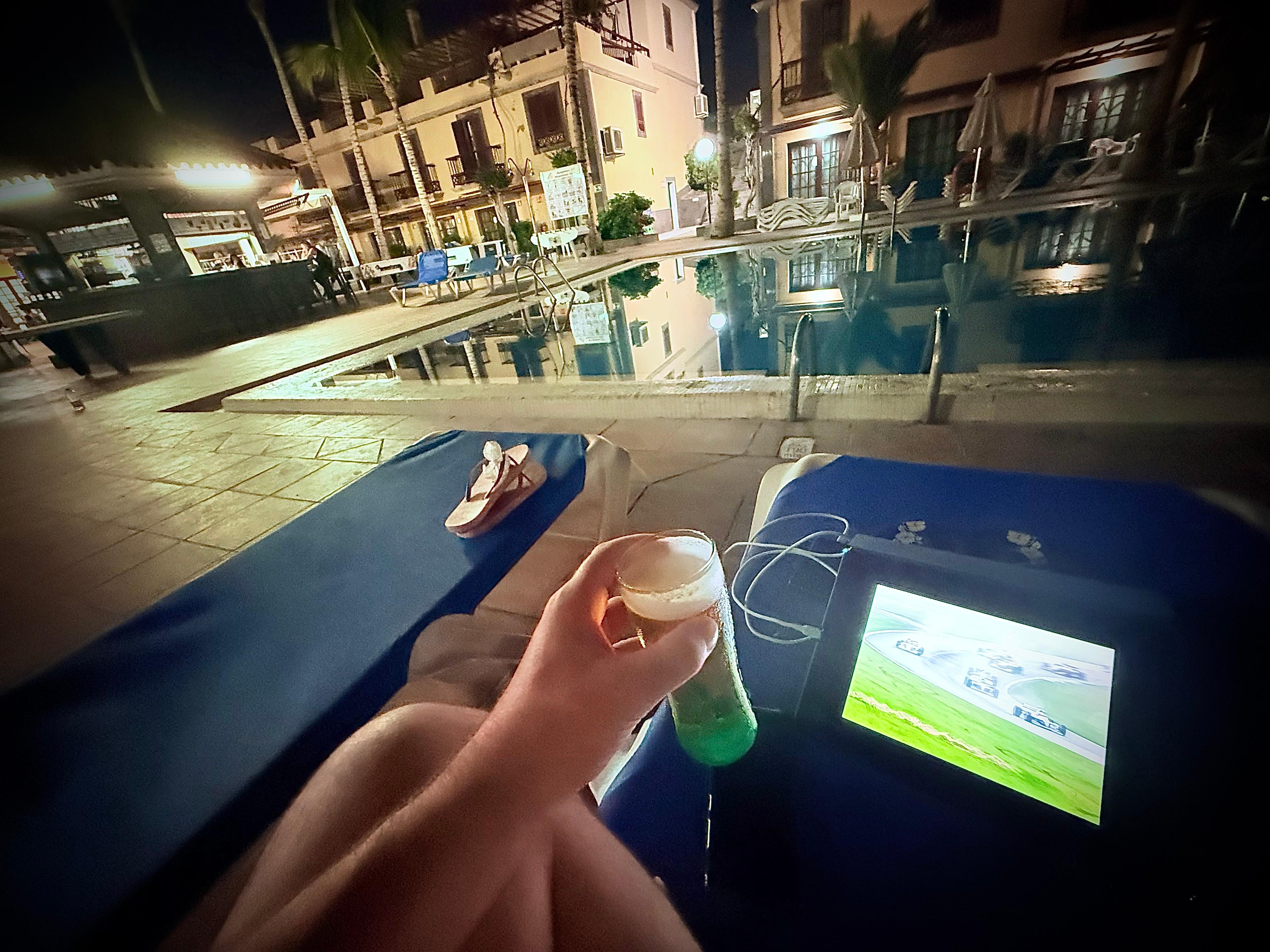 Late evening chilling using the free WiFi and having a free drink 