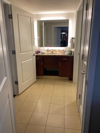 Bathroom sink