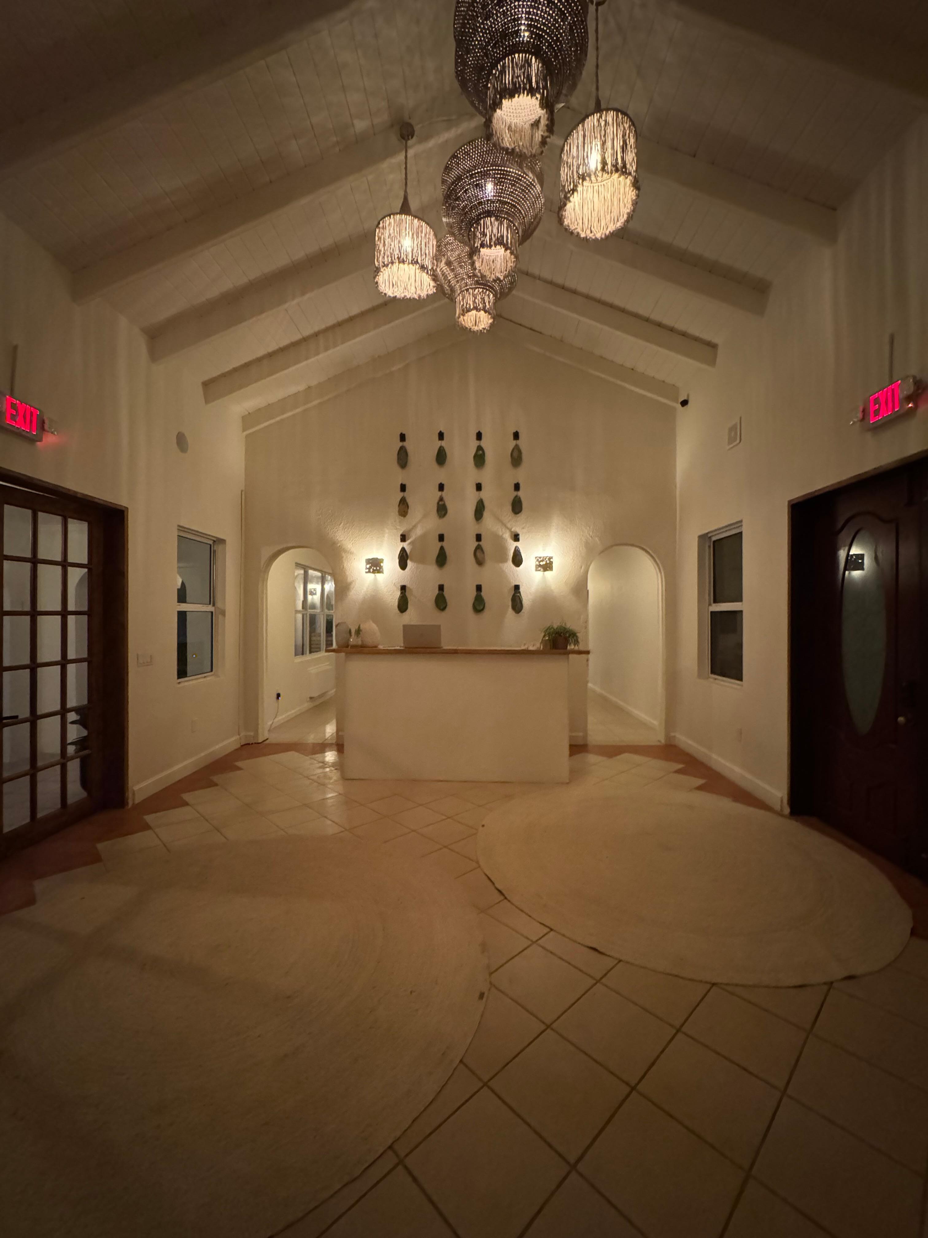 Front desk & entrance