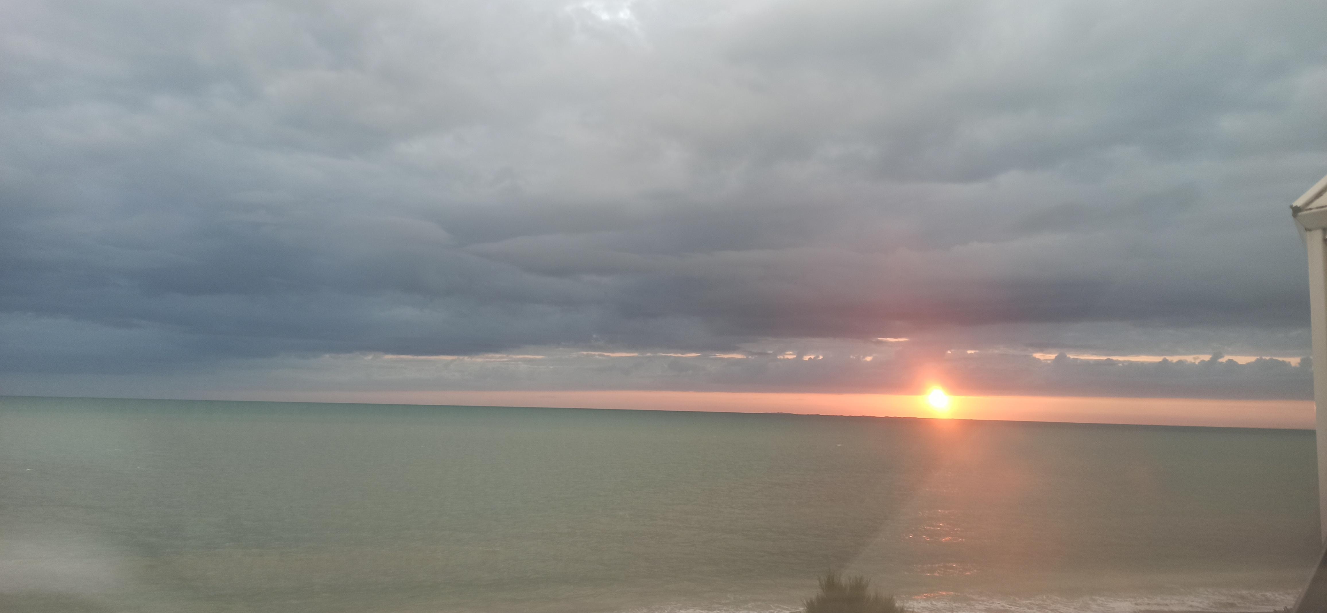 Photo prise de la fenêtre du salon 