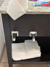 No toilet paper holder