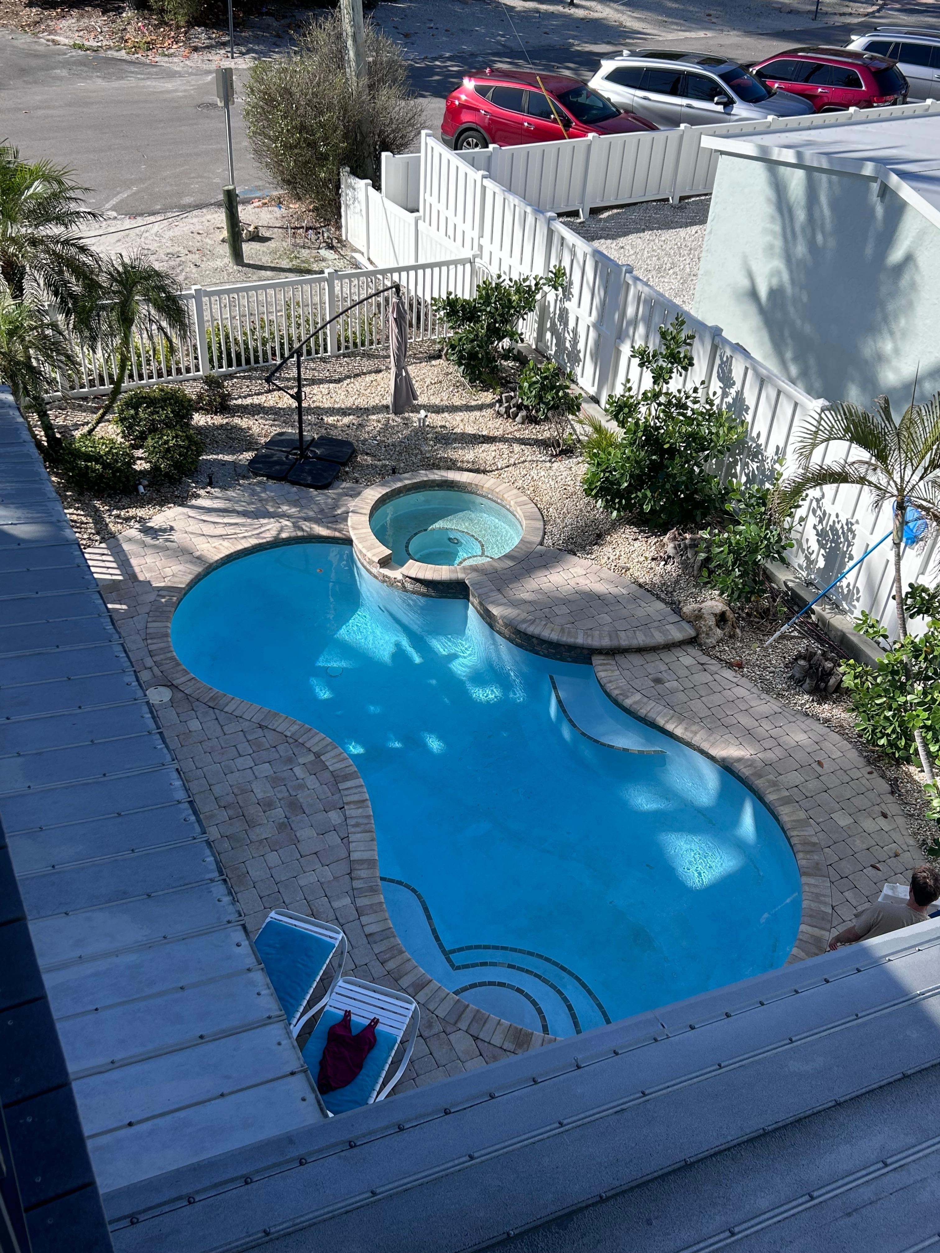 Overview of pool area! 