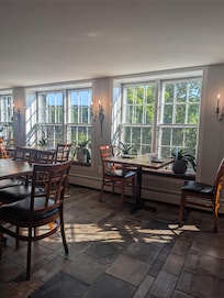 Breakfast room