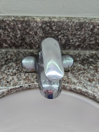 Broken loosely setting and cracked