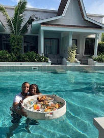 Floating breakfast was a amazing
YT DNA_EMPIRE