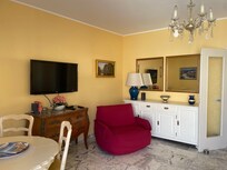 The living room/dining room