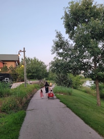 The trail extending from the green of the hotel