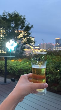 ラウンジから外が見れます