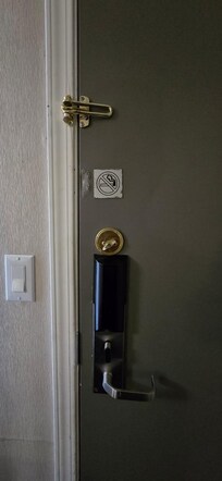 Can't lock room from inside- wrong door alignment
