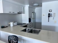 2 bed apartment - kitchen