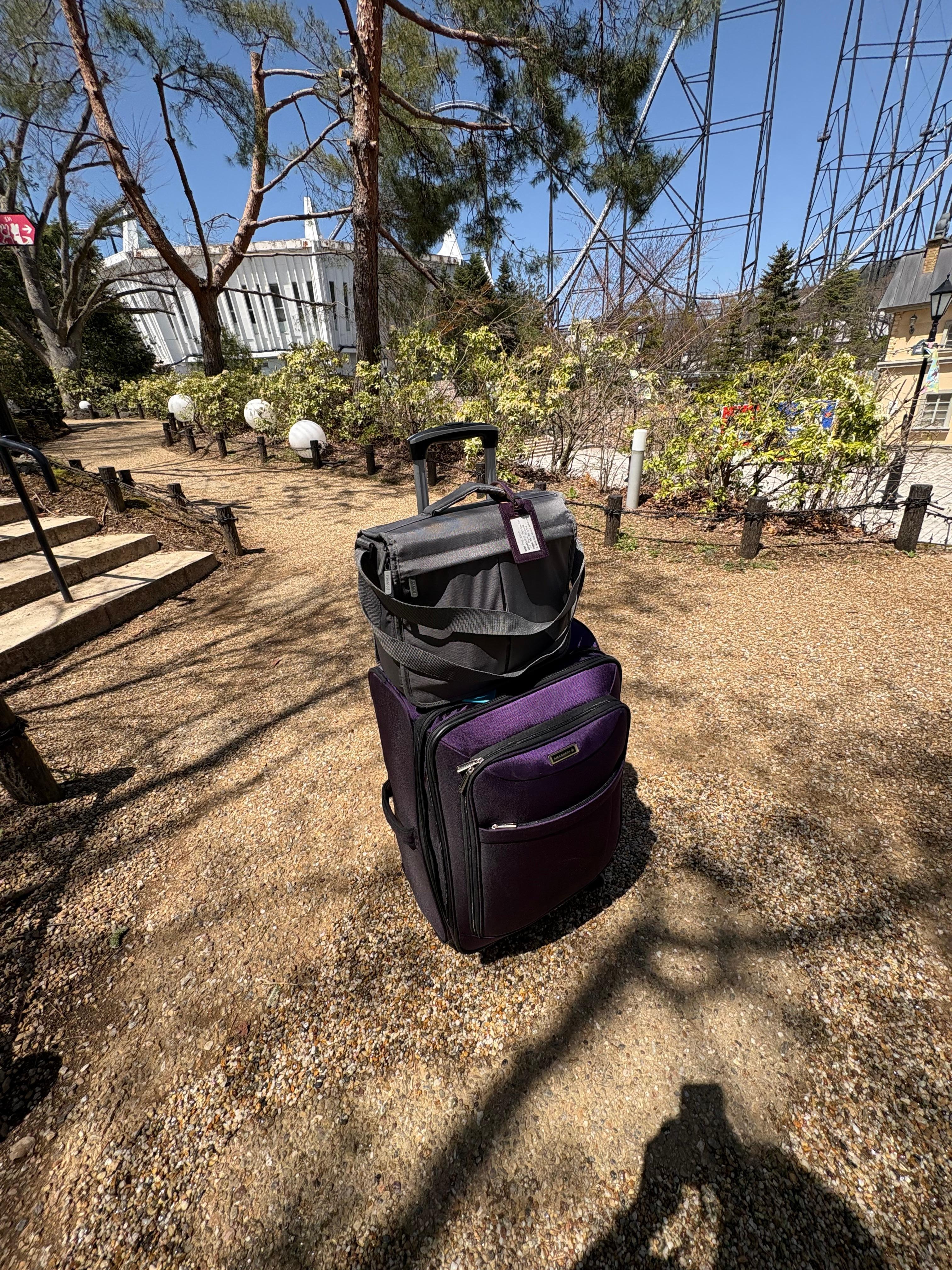 Do not recommend to walk through park with luggage. There is another concrete path which leads to the front. I mistakenly go from the back. Pull luggage through a short garden path.  