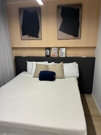 Enxoval da cama diferente do anúncio do site.