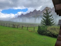 Blick hinter dem Haus