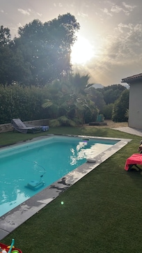 Sauberer Pool