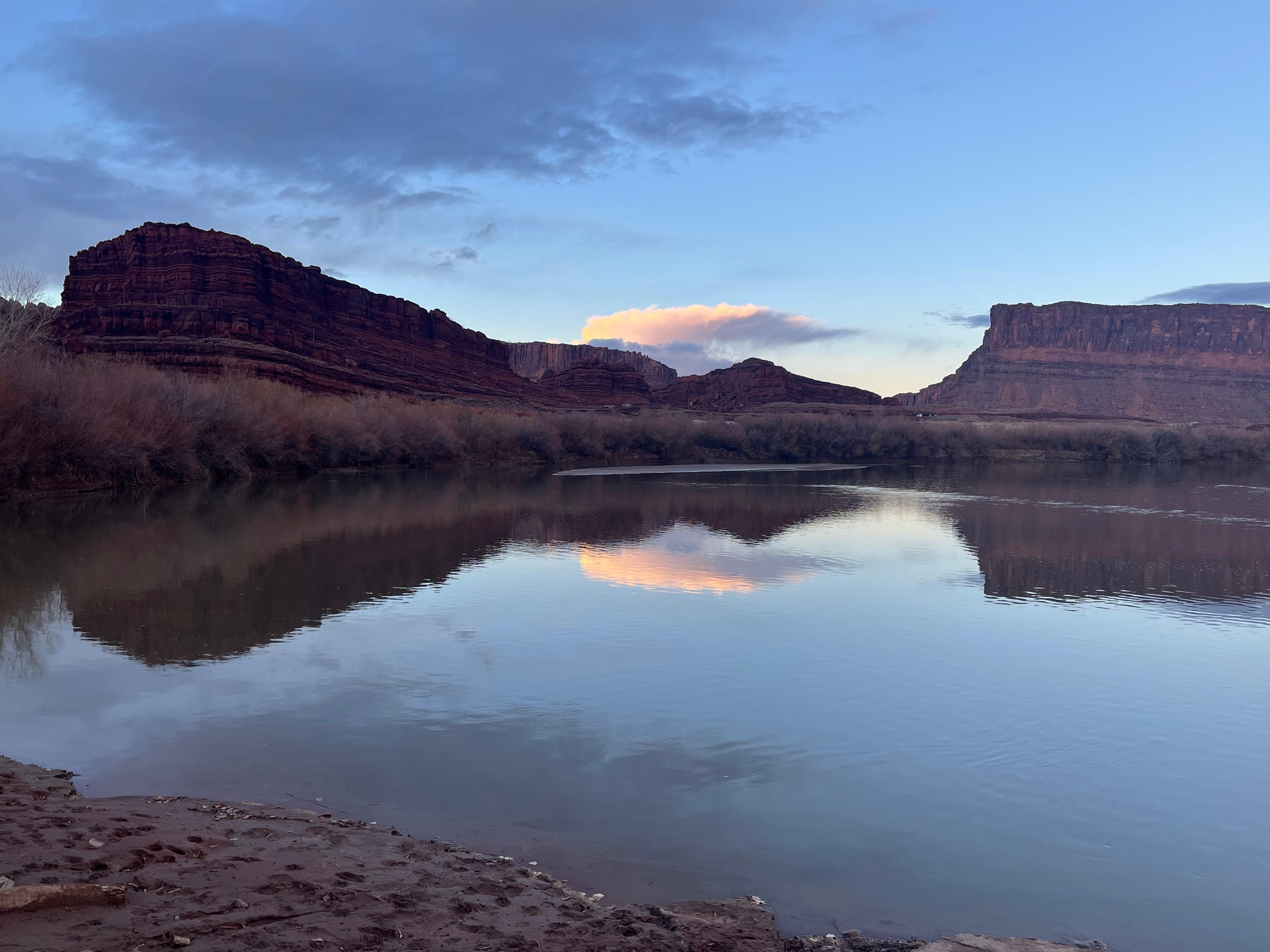 Potash Drive along the Colorado river