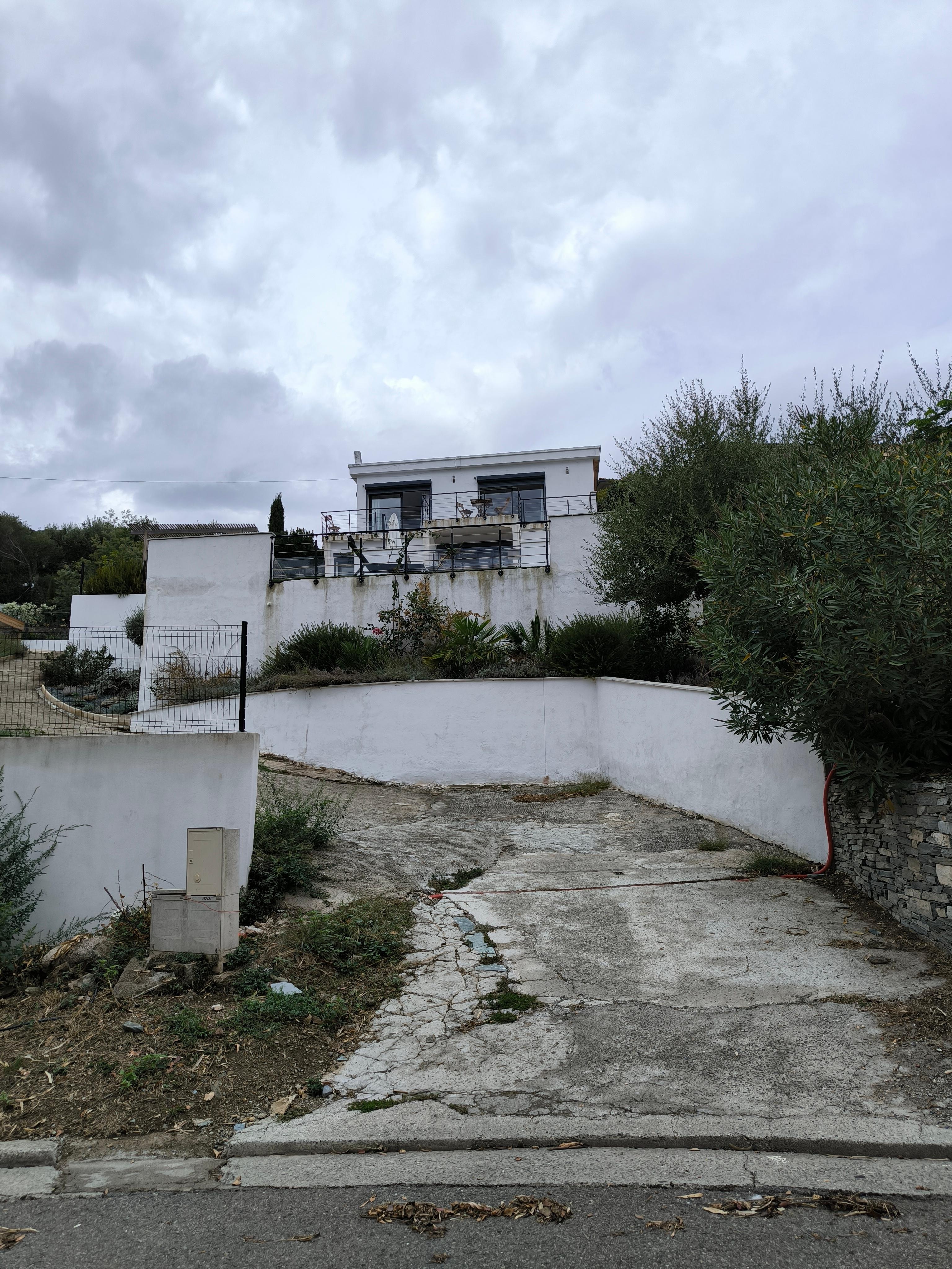 Entretien extérieur sans commentaire 