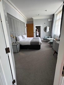Interconnecting with twin room