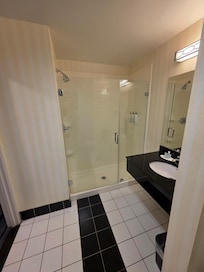 Clean Spacious Bathroom