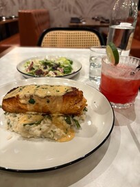 The Cotton House Restaurant was
amazing!