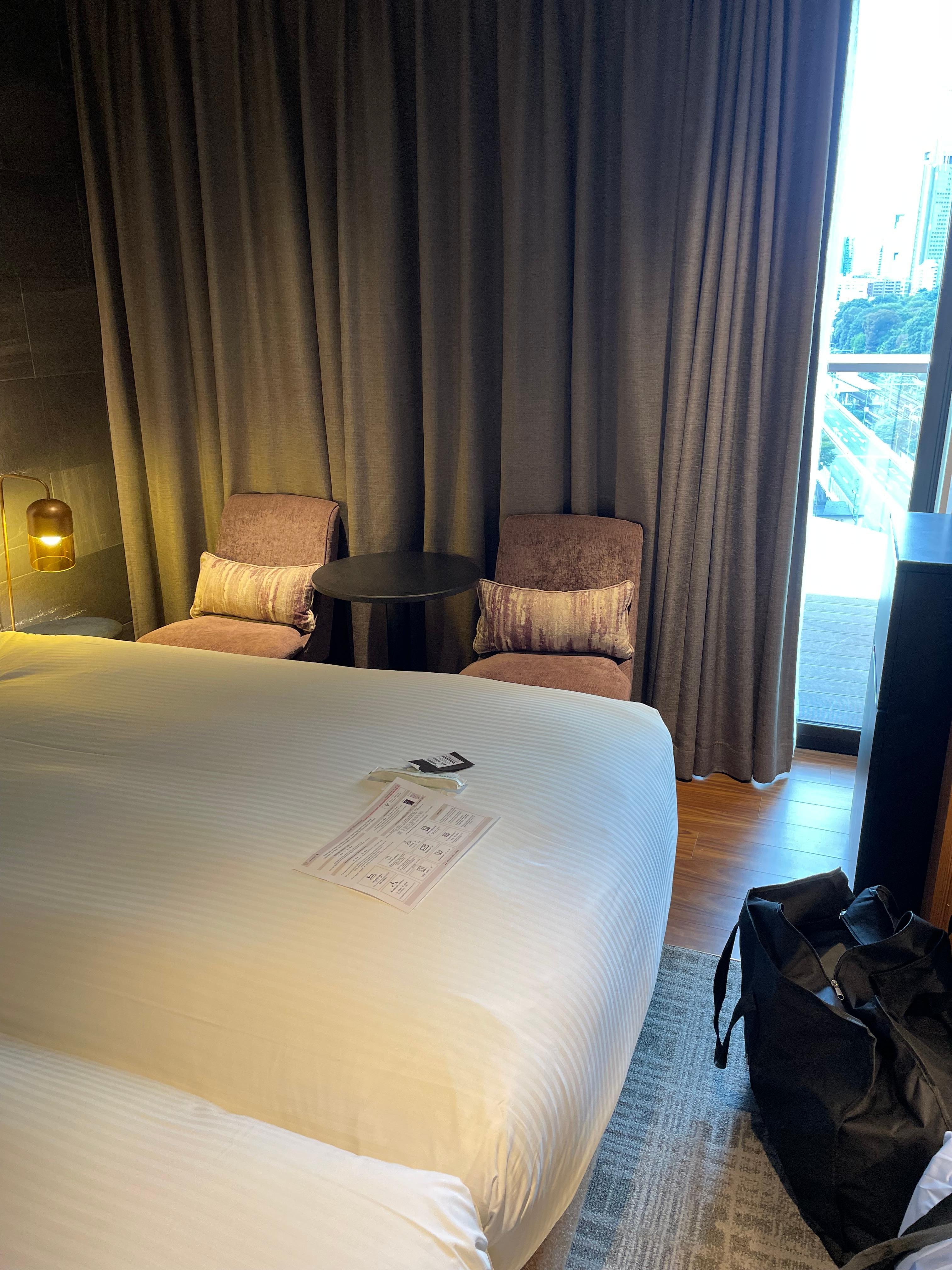 I 🩷 the balcony .