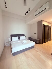 メインベッドルーム