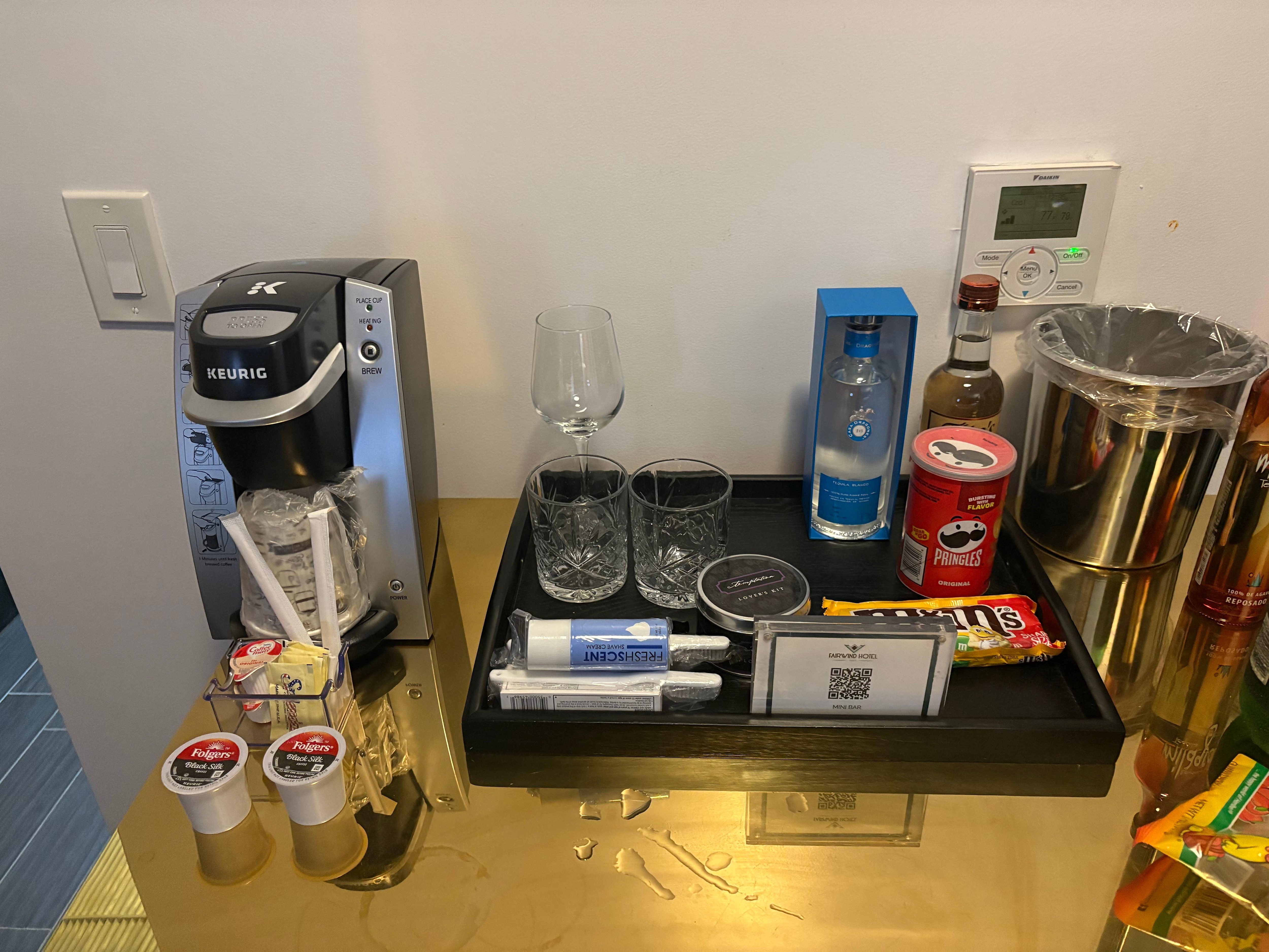 Mini Bar