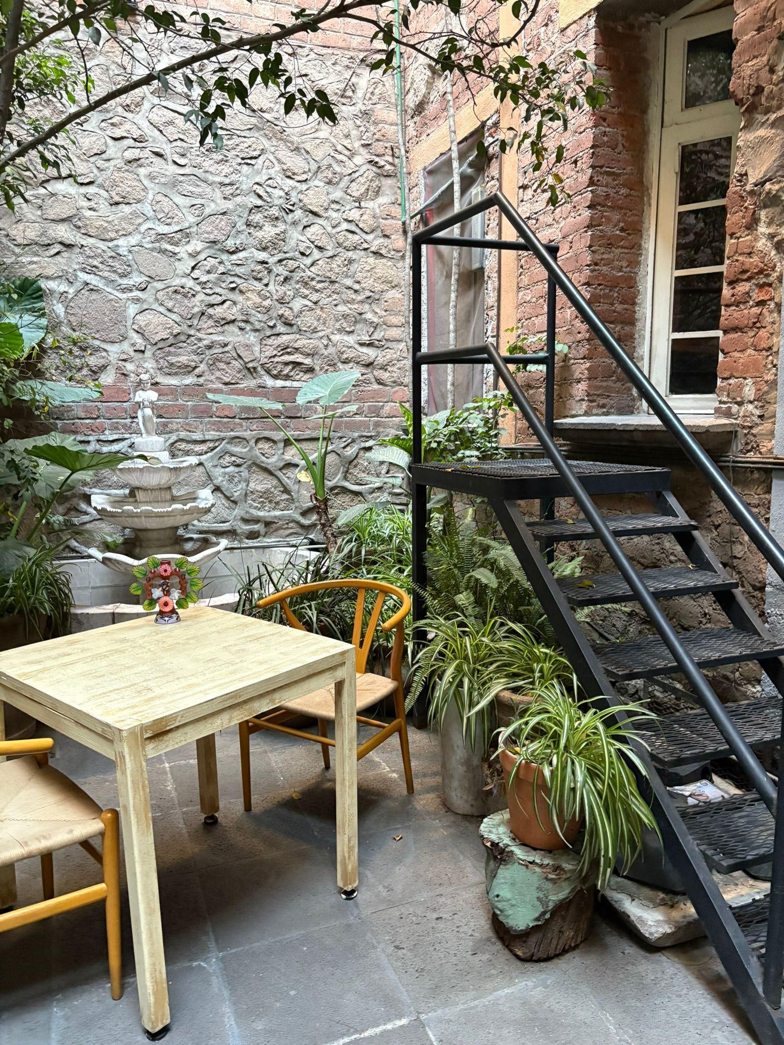 The entrance courtyard. 