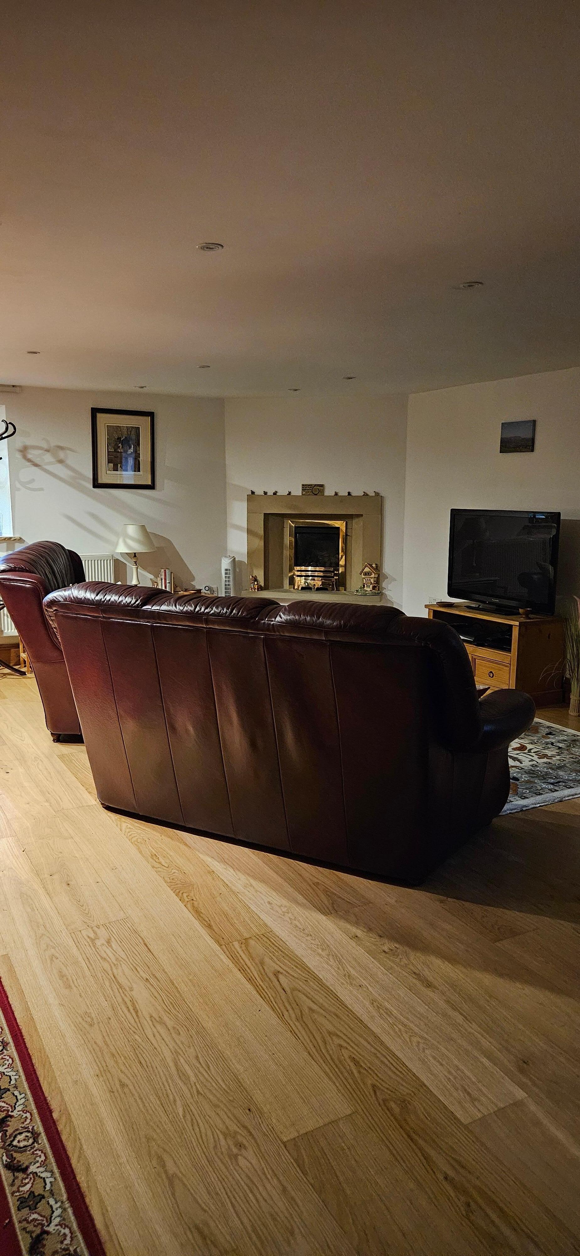 Very spacious living room