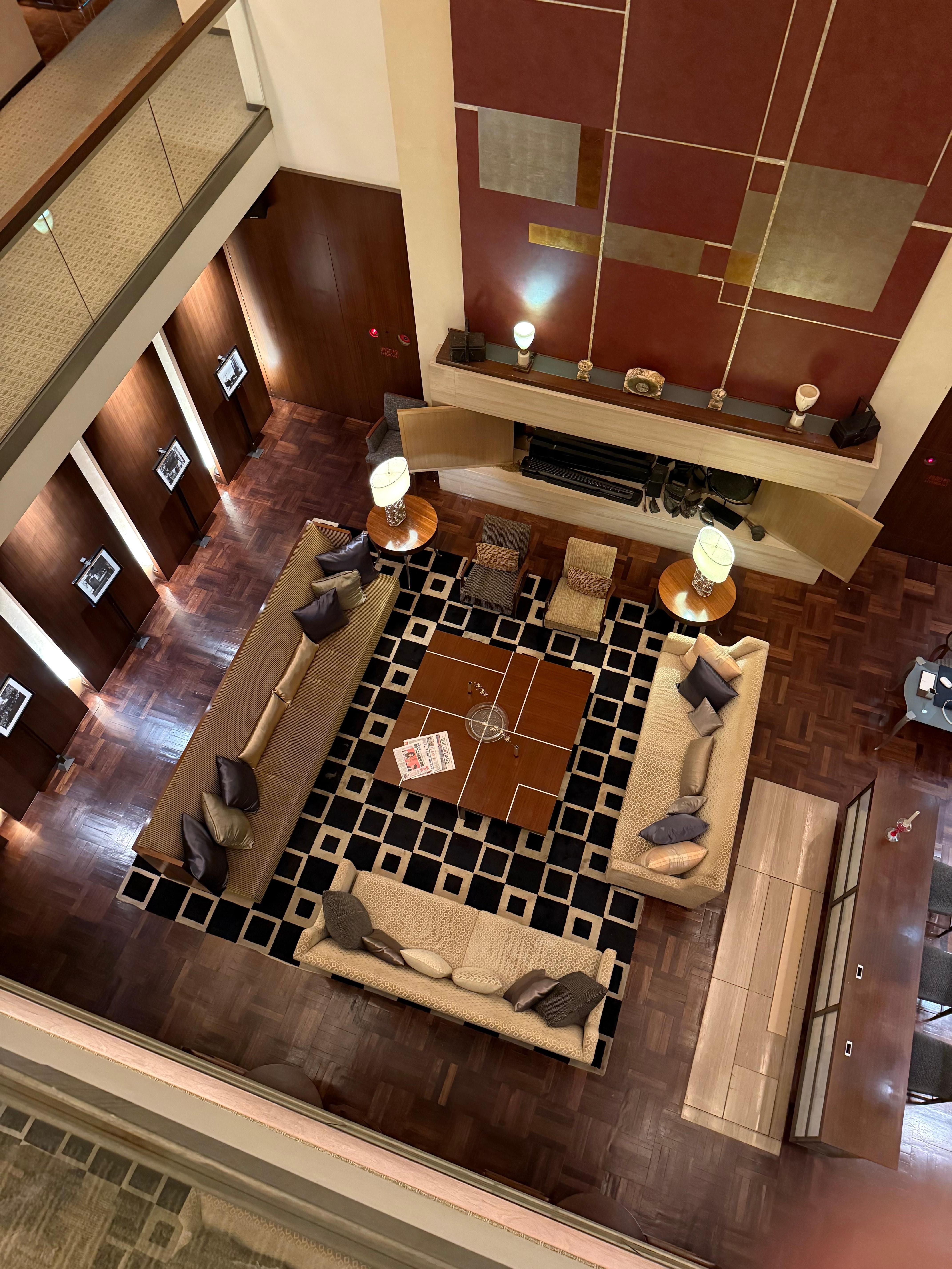 落ち着いたラウンジ