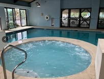 hot tub / indoor pool