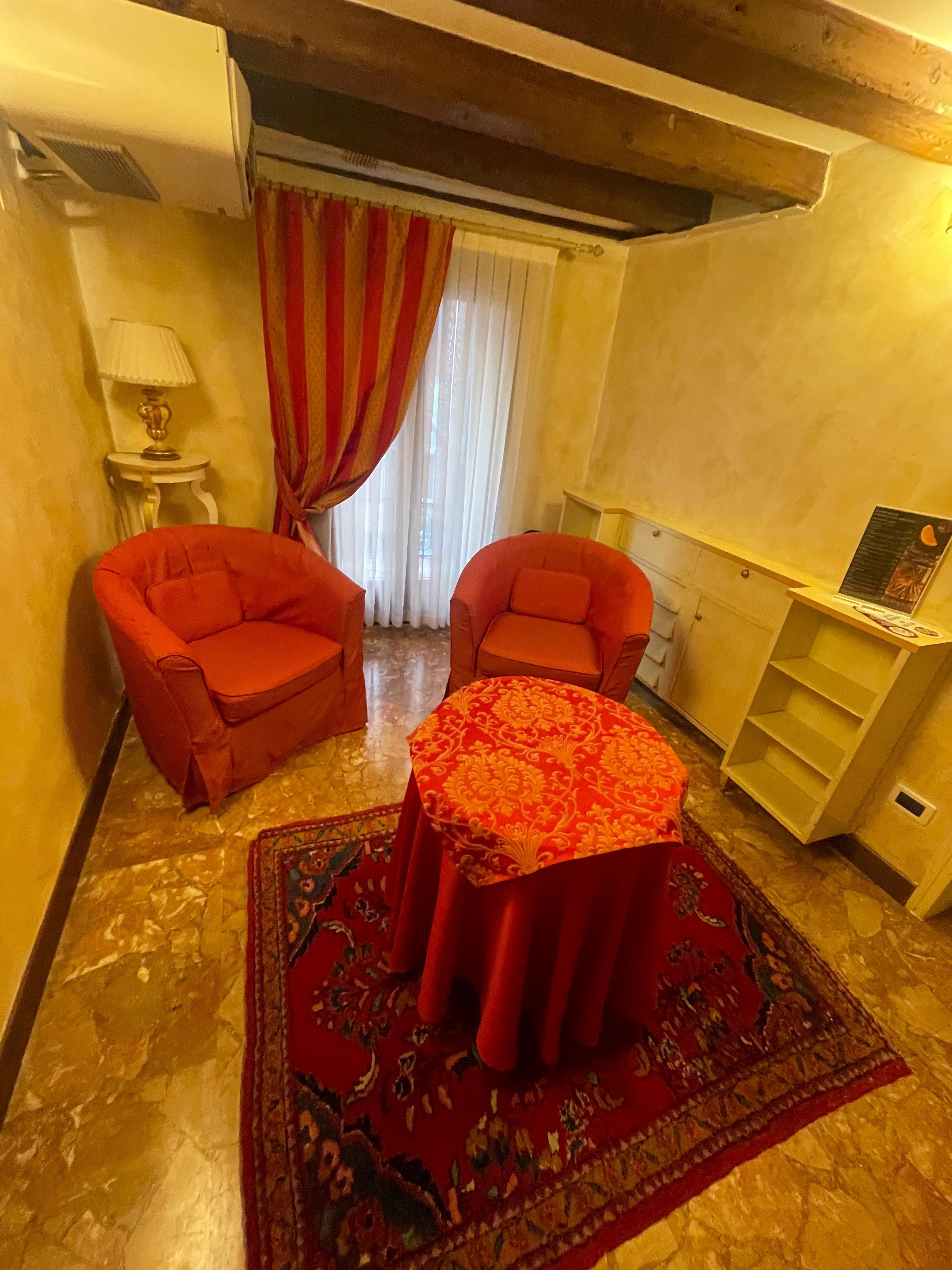 Sitting area in the room, when you first walk in.