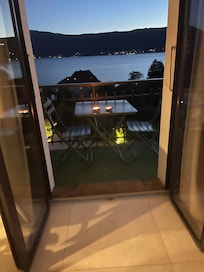 Aftenhygge. Taget fra stuen.