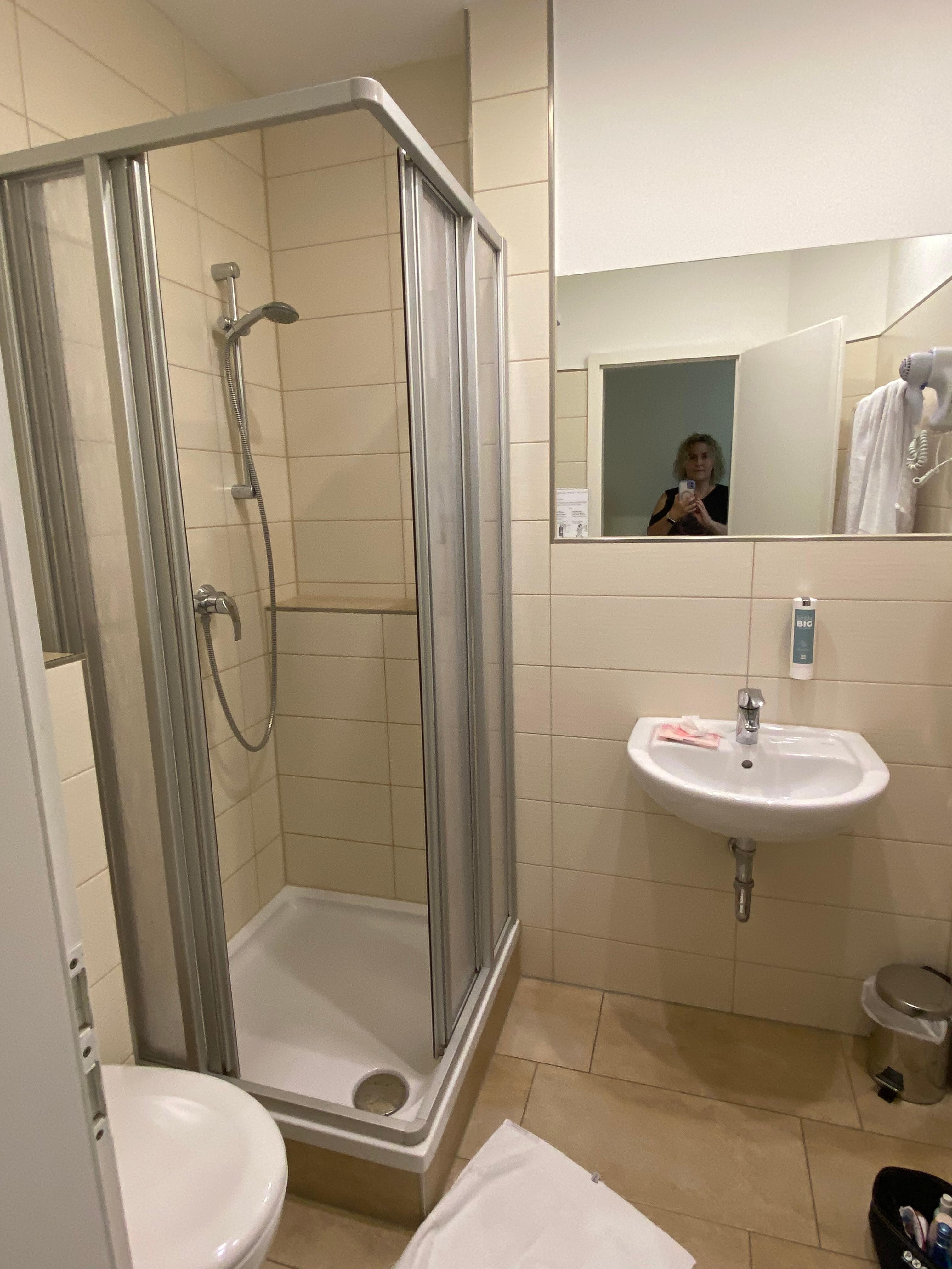 Neuwertiges Bad