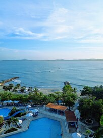 from the 7 floor ! miss my view