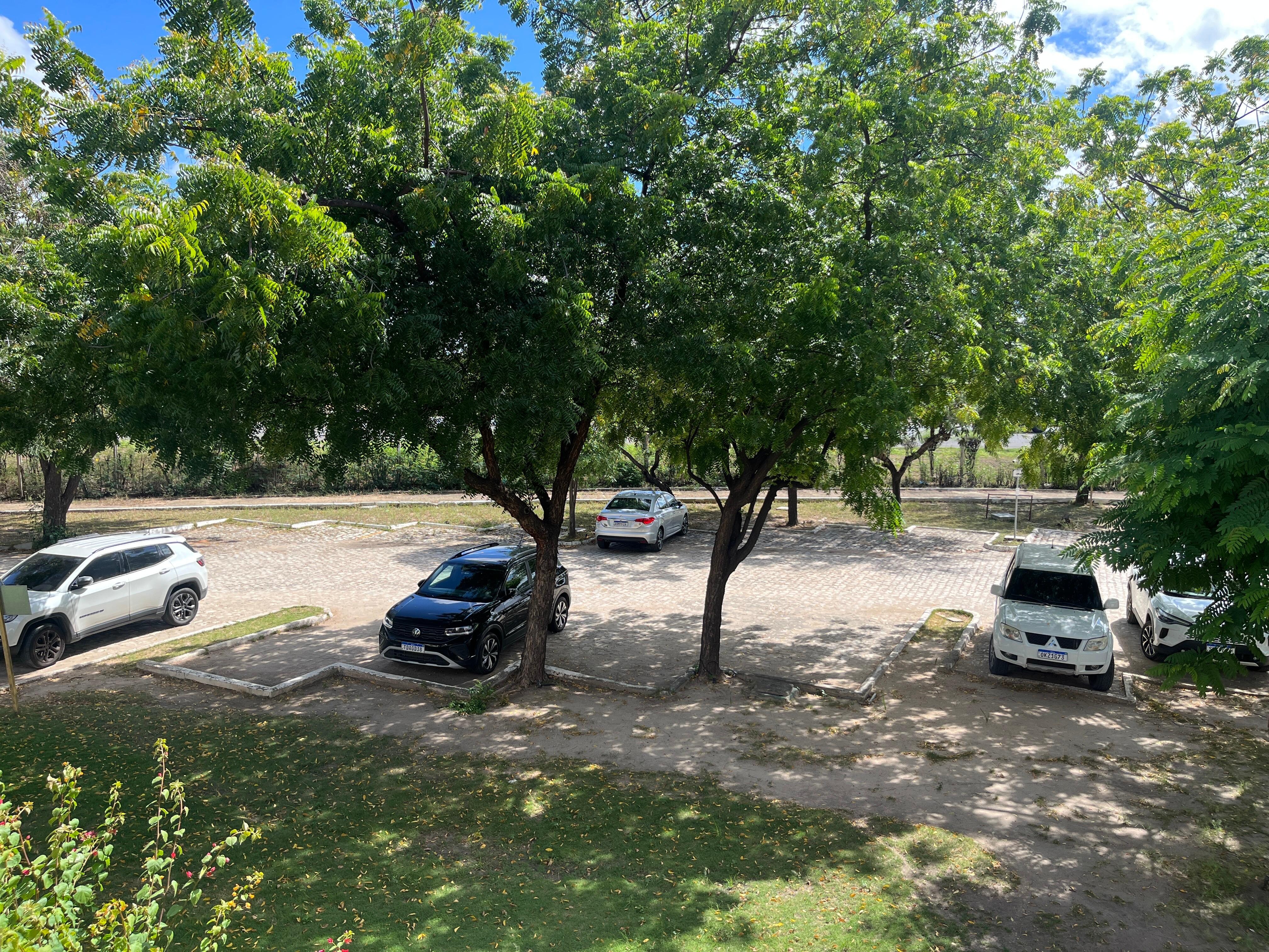 Estacionamento frontal direito