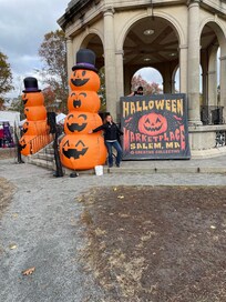 Stayed at Knights Inn & went to Salem MA - The Witch House & House from
hocus pocus great trip