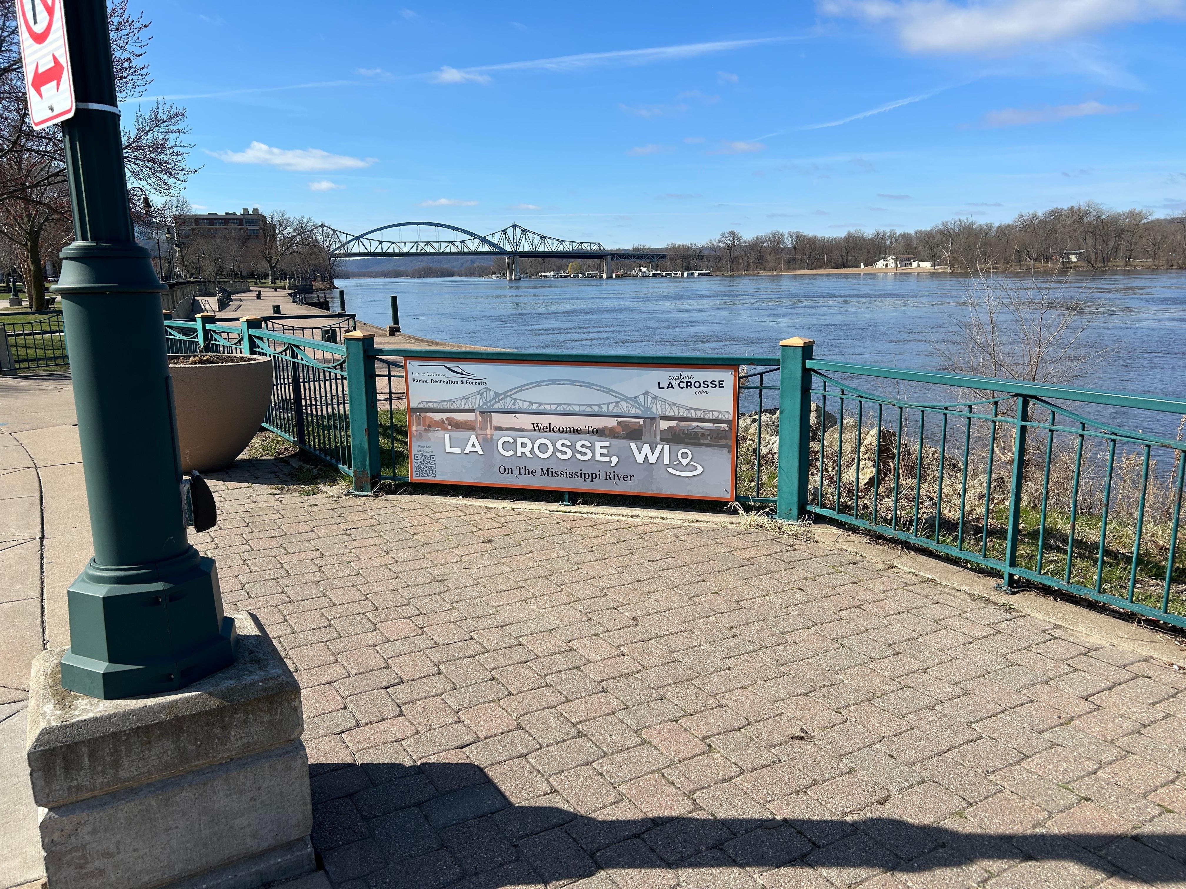 Riverside Park is between the Mississippi River and the Charmant.