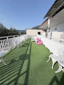 Rooftop smoking spot