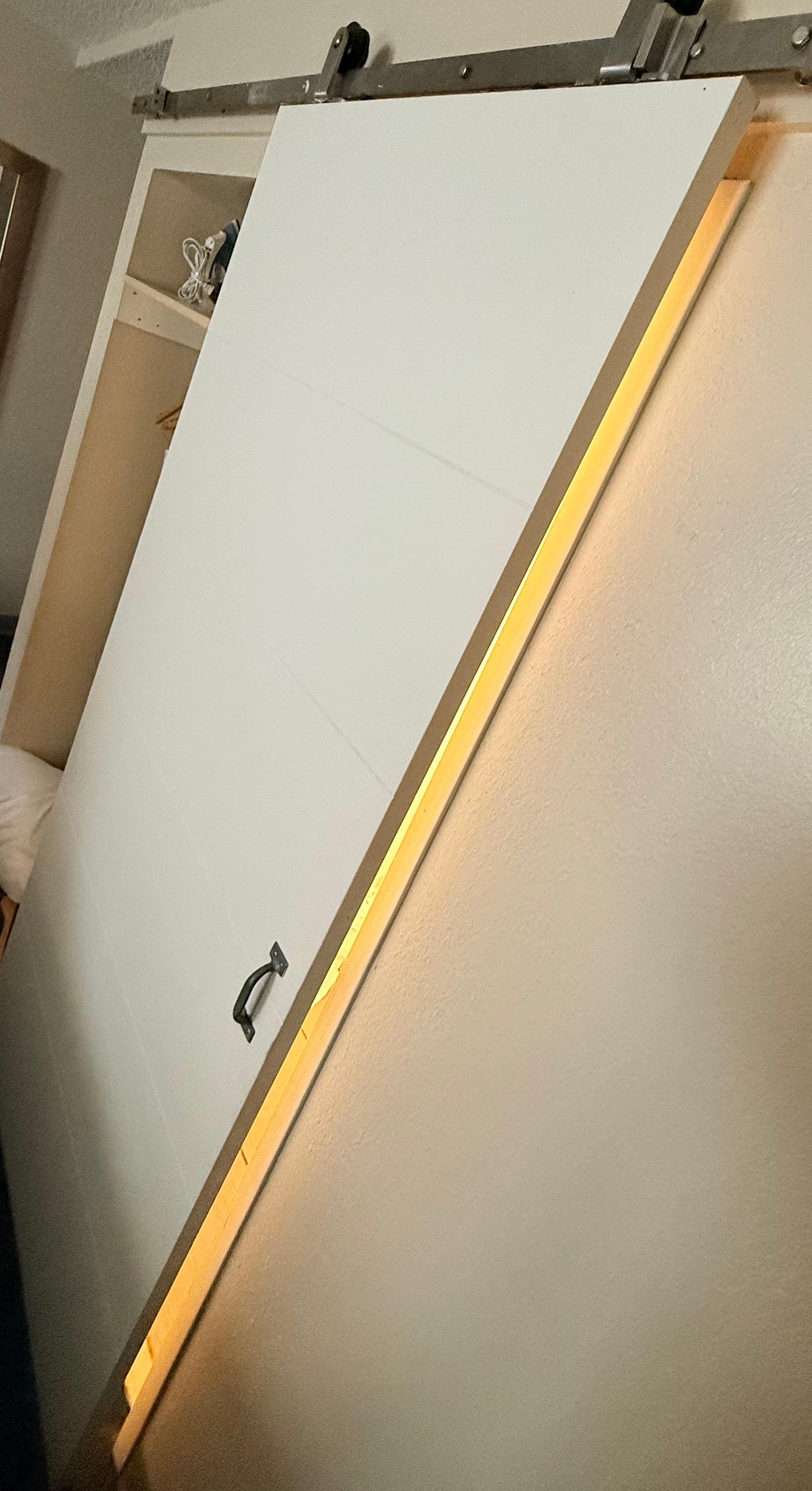 Sliding door on bathroom gave no privacy