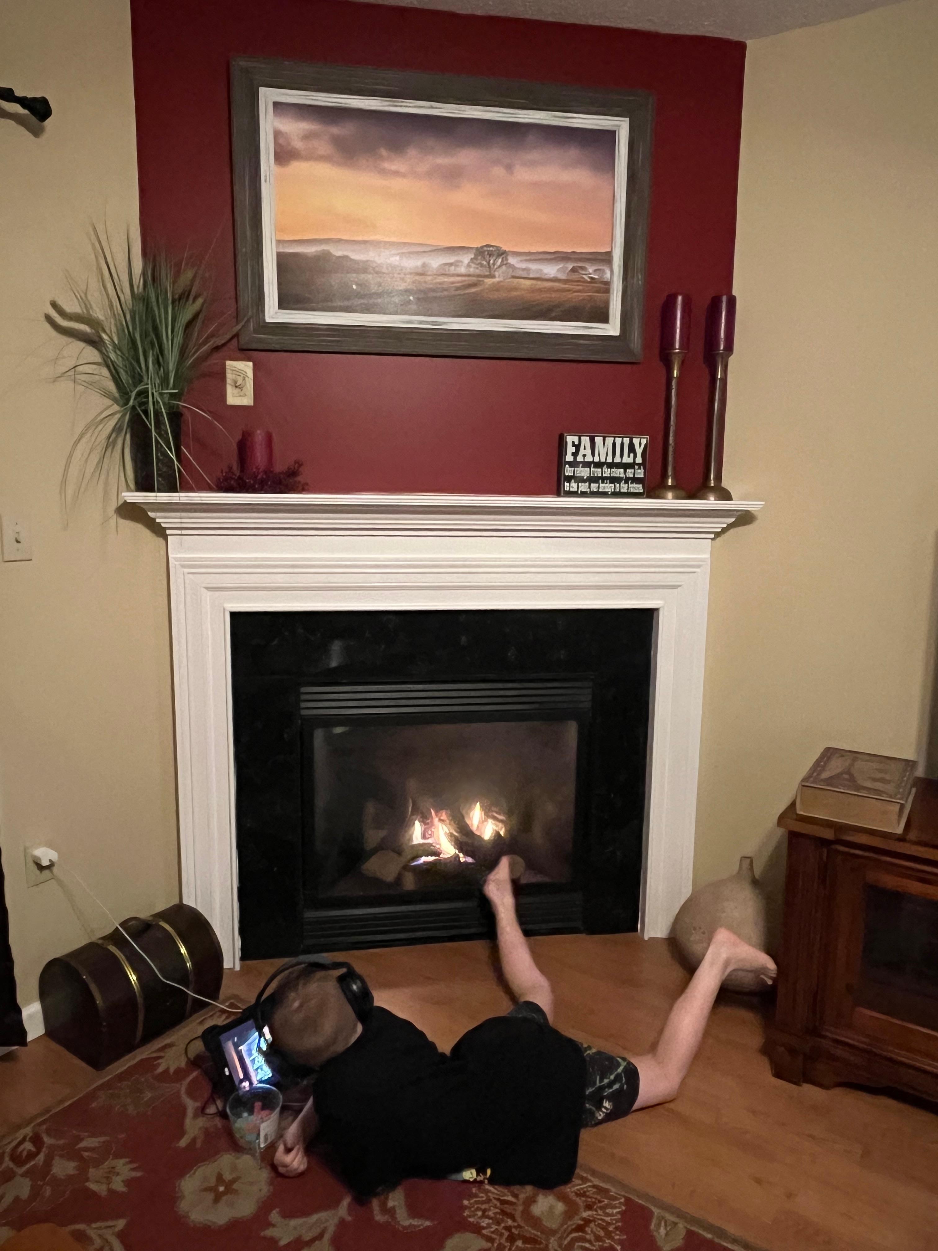 Grandson enjoyed playing in jetted tub and then laying in front of the fireplace. The mantel was decorated beautifully. 