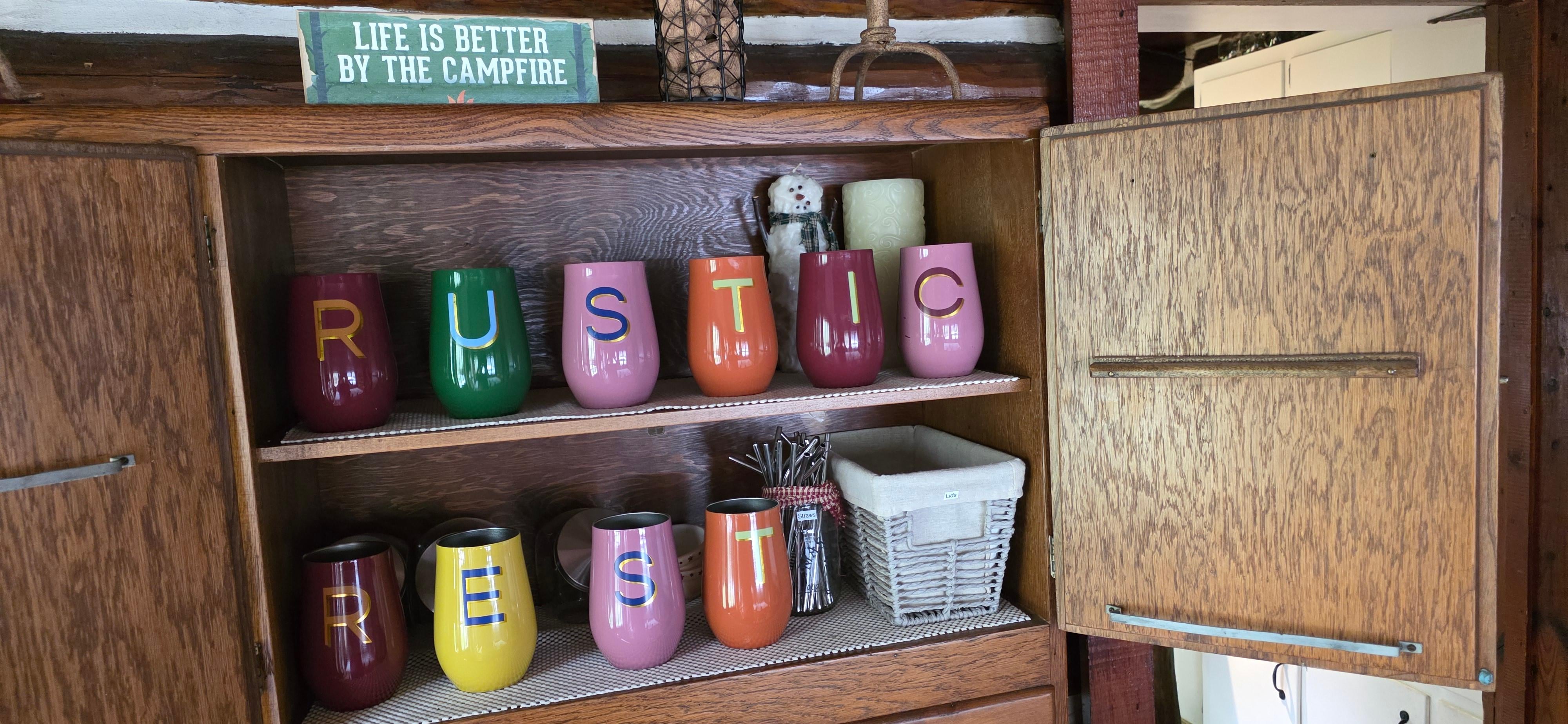 Love little details like this - the outdoor drinking cups that are both functional and decorative.