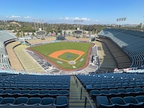 ドジャーススタジアムまでタクシーで気軽に行ける