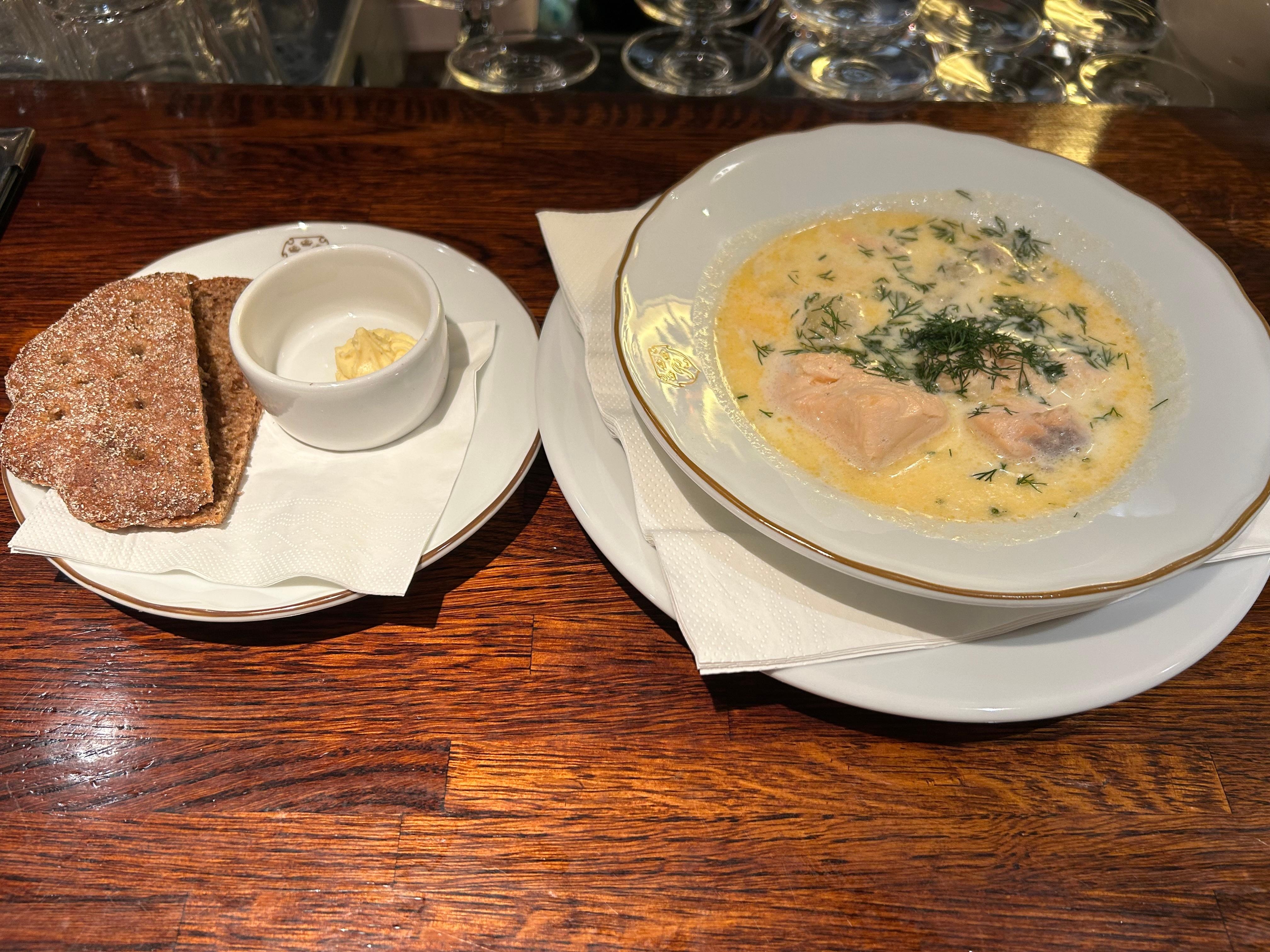 サーモンスープ:
是非食べてほしい美味しさ！